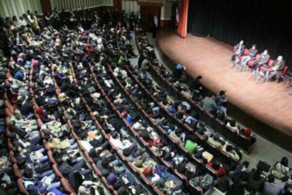 اجرای زنده قطعه &laquo;به اصفهان برو&raquo; از گروه برساد + فیلم