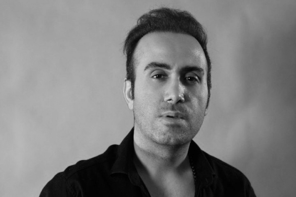 وحید پویان آلبوم بی&zwnj;کلام &laquo;جهان در دستان من&raquo; را منتشر کرد