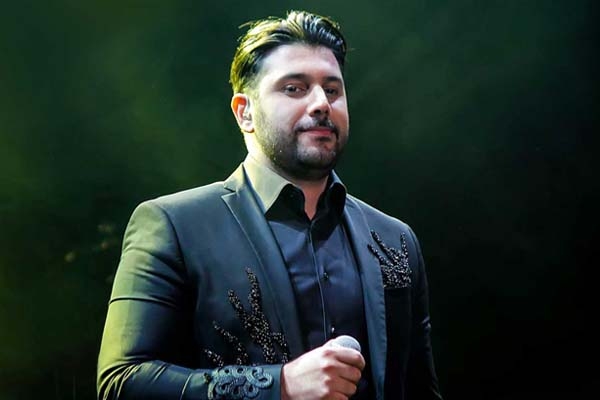 پی حس همون روزام در کنسرت احسان خواجه&zwnj;امیری