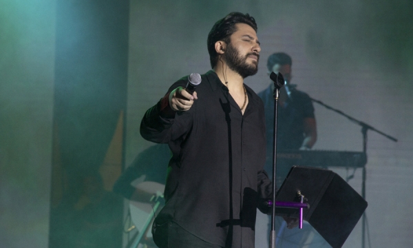 تمرین تنهایی در برج میلاد تهران