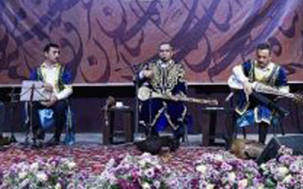 دولتمند خالف قطعه&zwnj;ی &laquo;آمده&zwnj;ام شاه پناهم بده&raquo; را اجرا کرد