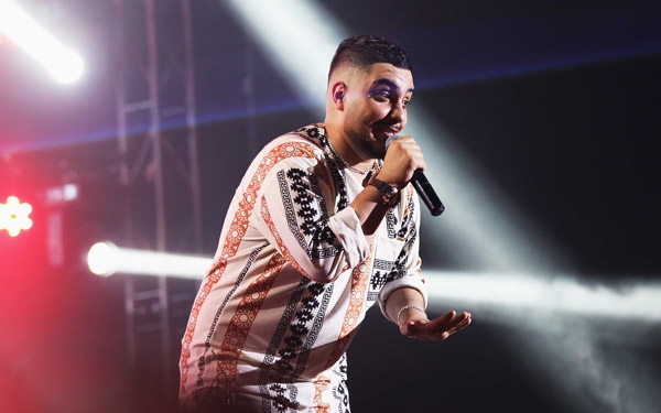 گزارش تصویری کنسرت 18 اسفنده " آرون افشار"