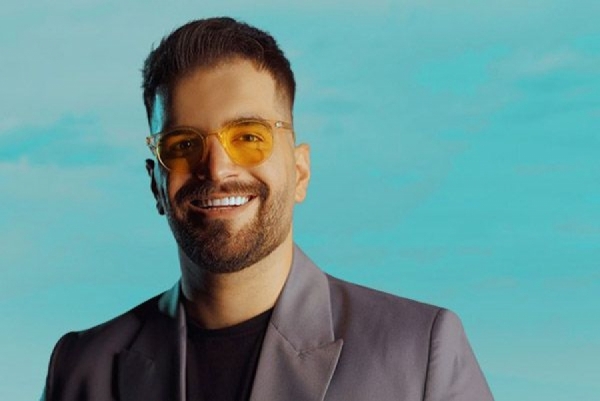 حضور سرزده &laquo;آصف آریا&raquo; در مجموعه خیریه همدم+ویدئو